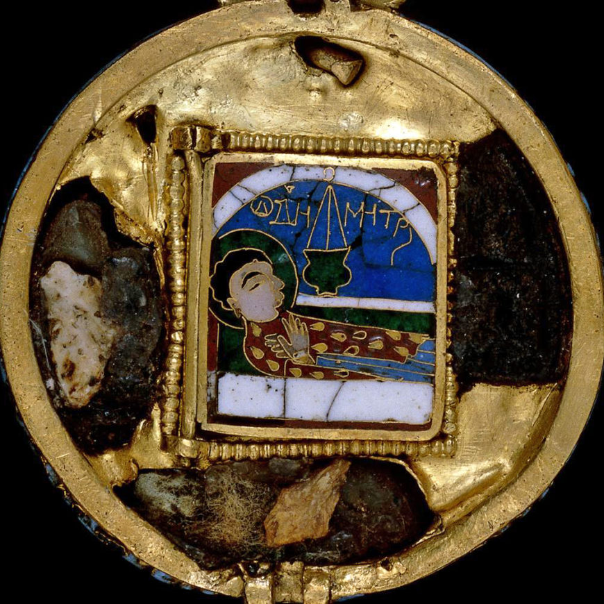 St. Demetrios in his tomb, reliquary pendant, 11th century, gold and enamel, 3.7 x 4.6 x 1 cm (The British Museum, CC BY-NC-SA 4.0)