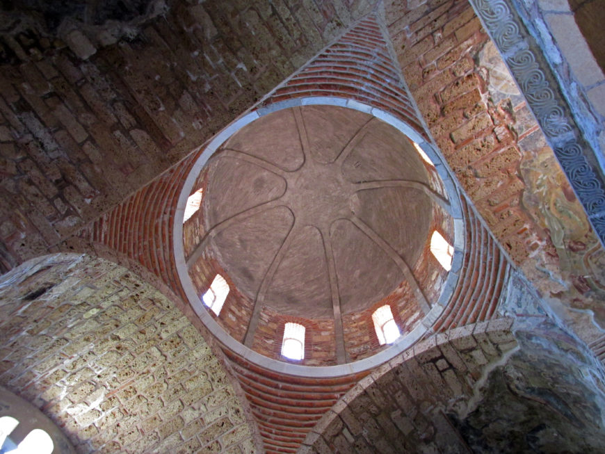 Hodegetria church, Brontochion monastery, built c. 1310-22, Mystras, Greece (photo: © <a href="https://flic.kr/p/2bkVRya" target="_blank" rel="noopener noreferrer">The Byzantine Legacy</a>)