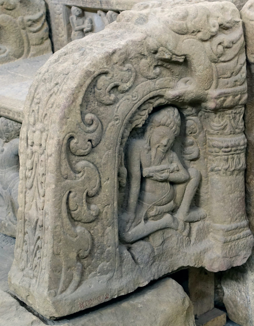 Ascetic reading on the side of altar-pedestal (detail), 7th-8th century, Mỹ Sơn E1, Vietnam (Đà Nẵng Museum of Cham Sculpture; photo: Daderot, CC0 1.0)