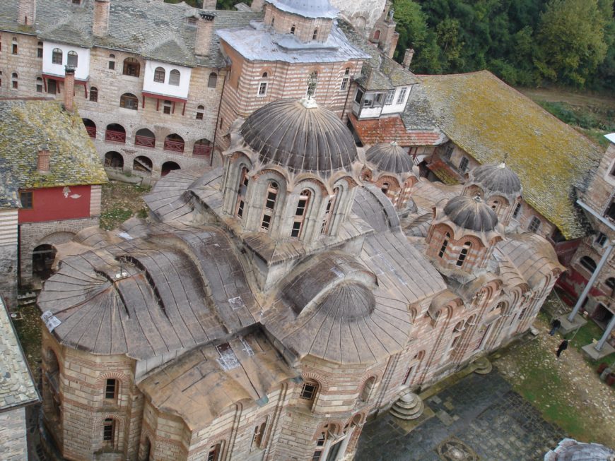 Katholikon, Hilander Monastery, c. 1303, Mount Athos (photo: Zeljkokiss, CC0)