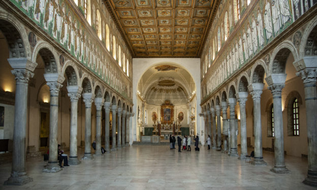 Sant’Apollinare Nuovo, c. 490, Ravenna, Italy (photo: Evan Freeman, CC BY-NC-SA 4.0)