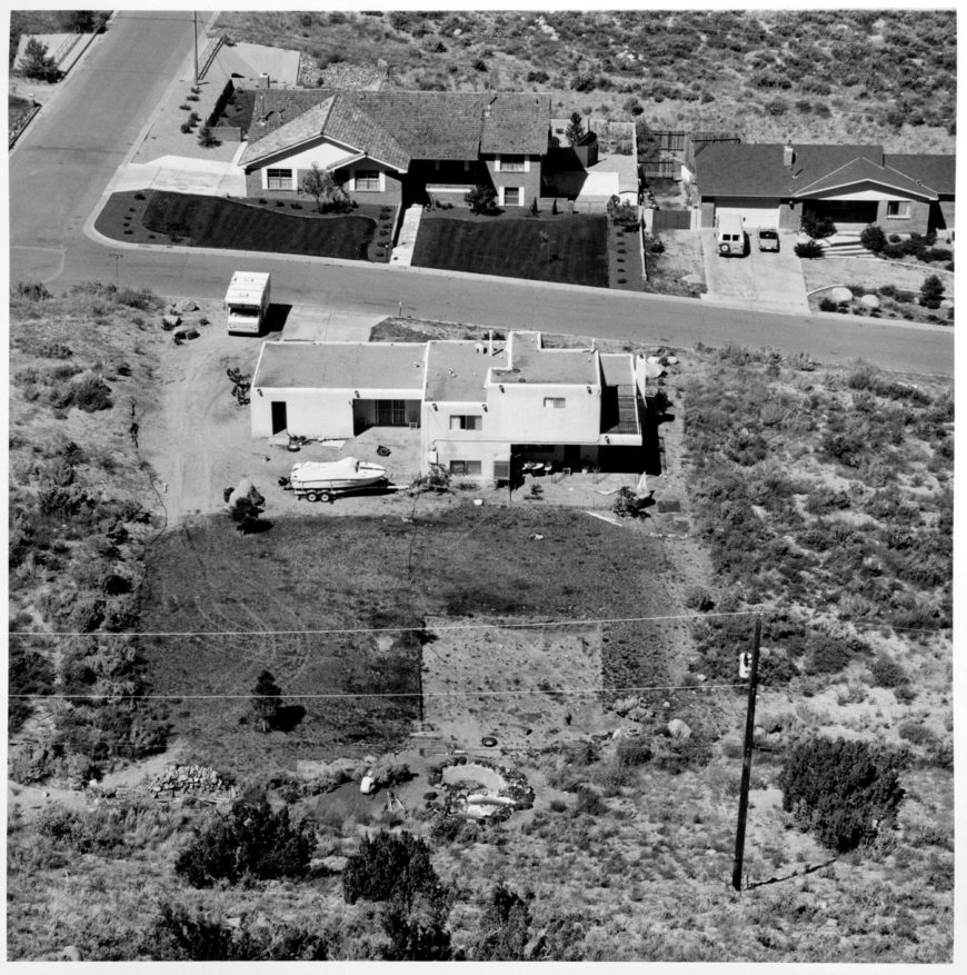 Joe Deal, Untitled View (Albuquerque), 1973, gelatin silver print (George Eastman Museum)