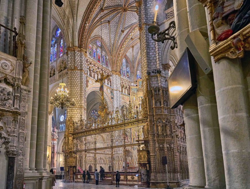 The space between the choir and the capilla mayor, Toledo Cathedral (photo: Graeme Churchyard, CC BY 2.0)