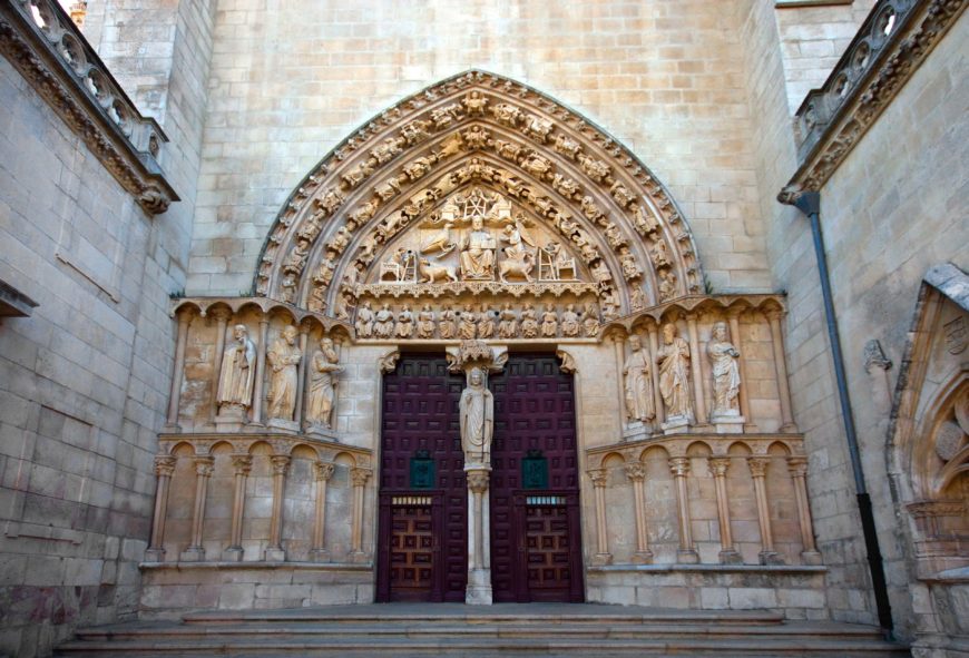 Puerta de Sarmentalm Burgos Cathedral, Spain (photo: Coleccionista de Instantes Fotografia, CC BY-SA 2.0)