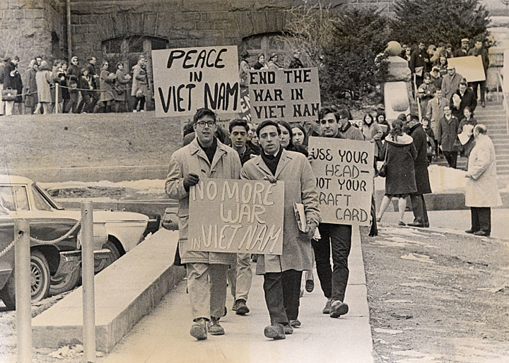 Student protesters marching down Langdon Street at the University of Wisconsin, Madison, 1965 (UW Digital Collections, CC BY 2.0)