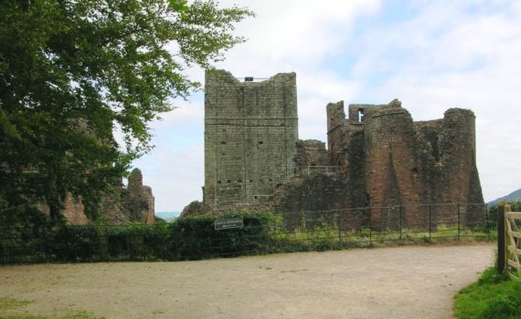The English castle: dominating the landscape