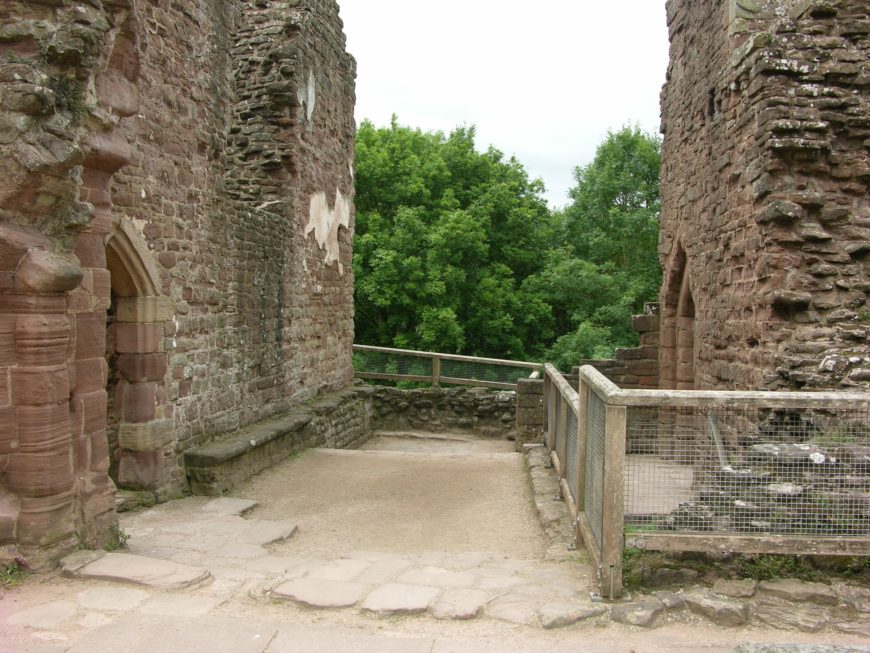 Goodrich Castle: lobby at the low end of the Great Hall (Hall on right, kitchens on left)