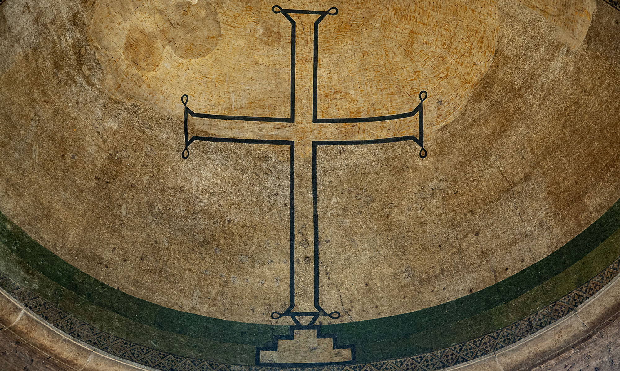 Apse mosaic with cross, Hagia Eirene, rebuilt after 740, Constantinople (Istanbul) (photo: byzantologist, CC BY-NC-SA 2.0)