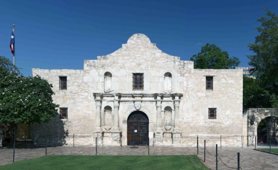 The Alamo (& Mission San Antonio de Valero)