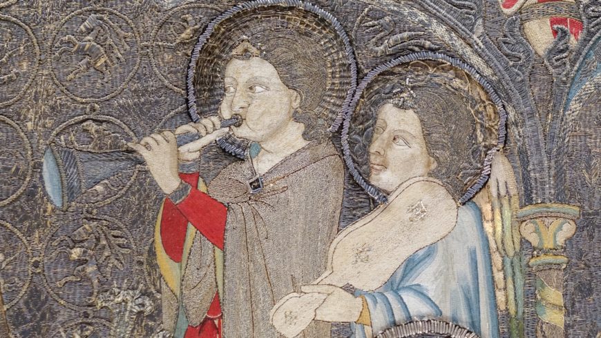 Angels (detail), Jacopo de Cambio, Altar front on linen, embroidered in silk, silver and gold threads, signed and dated 1336, 106 x 440 cm (Accademia, Florence)