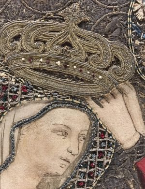 Christ crowning the Virgin Mary (detail), Jacopo de Cambio, Altar front on linen, embroidered in silk, silver and gold threads, signed and dated 1336, 106 x 440 cm (Accademia, Florence)