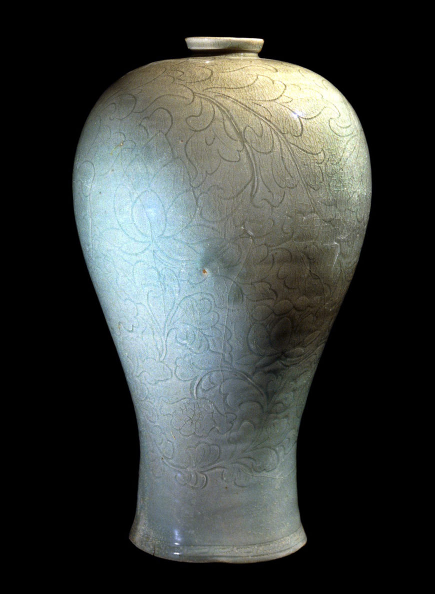 Stoneware maebyong vase, 12th century, Koryo Dynasty, Korea (© The Trustees of the British Museum)