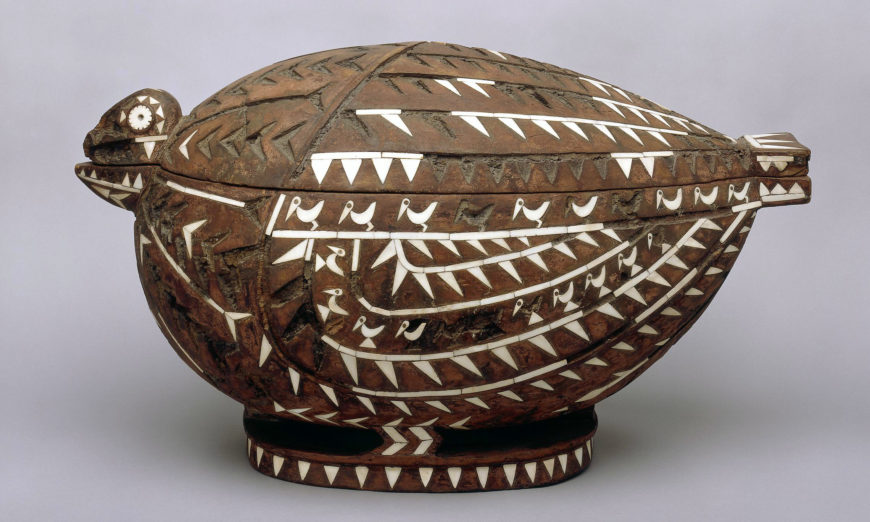 Inlaid bird bowl, Possibly 18th century AD, wood, inlaid with shell, from Belau, Micronesia, 93 x 53 cm (with lid), collected by Captain Henry Wilson (© The Trustees of the British Museum)