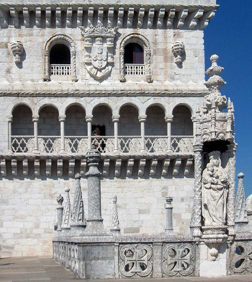 Aroundthe courtyard, Tower of Belem (Georges Jansoone, CC BY-SA 3.0)