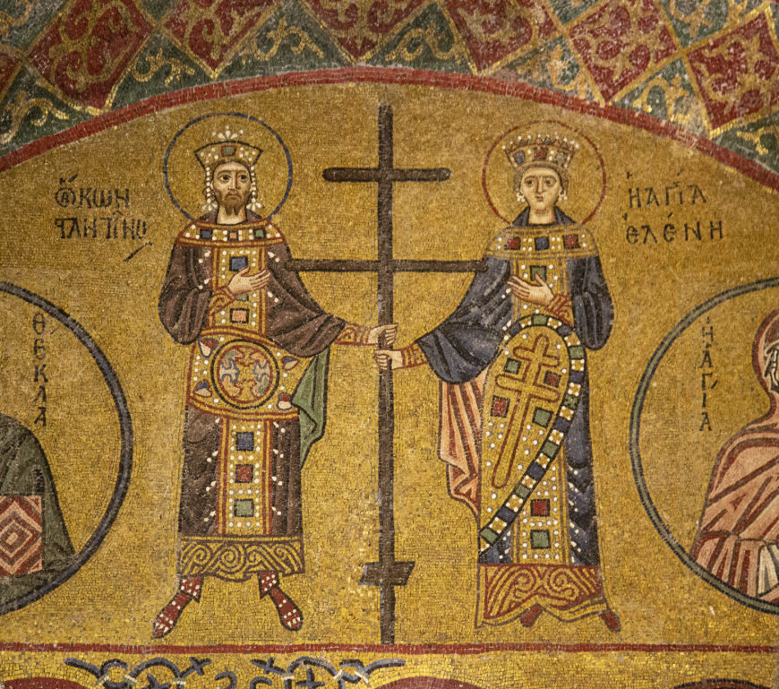 Mosaic depicting Sts Constantine and Helen with the True Cross, 11th century, Hosios Loukas monastery, Boeotia (photo: <a href="https://flic.kr/p/2kTZgBZ">byzantologist</a>, CC BY-NC-SA 2.0)