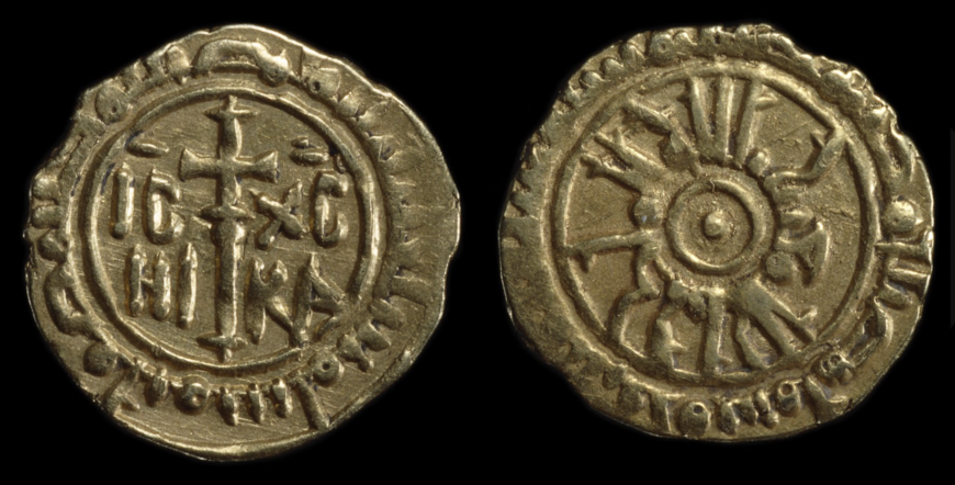 Gold tari of Roger II with Greek (left) and Arabic (right), 1142 (<a href="https://www.britishmuseum.org/collection/object/C_1860-0703-23">The Trustees of the British Museum</a>, CC BY-NC-SA 4.0)