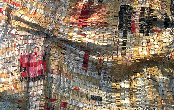 El Anatsui, Old Man’s Cloth, 2003, aluminum and copper wire, 16' x 17' 1" / 487.7 x 520.7 cm (Harn Museum of Art, Gainesville, FL)