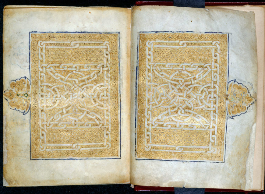Ornate frontispiece of a 10th-century Qur'an, probably from Egypt, with arabesque decoration in gold and overlapping chain-patterns in white. CORANUS, literis Cuficis. Codex membranaceus, sec. fortassis xi. In Quarto minori. [l3,735.], 900–100 (British Library)