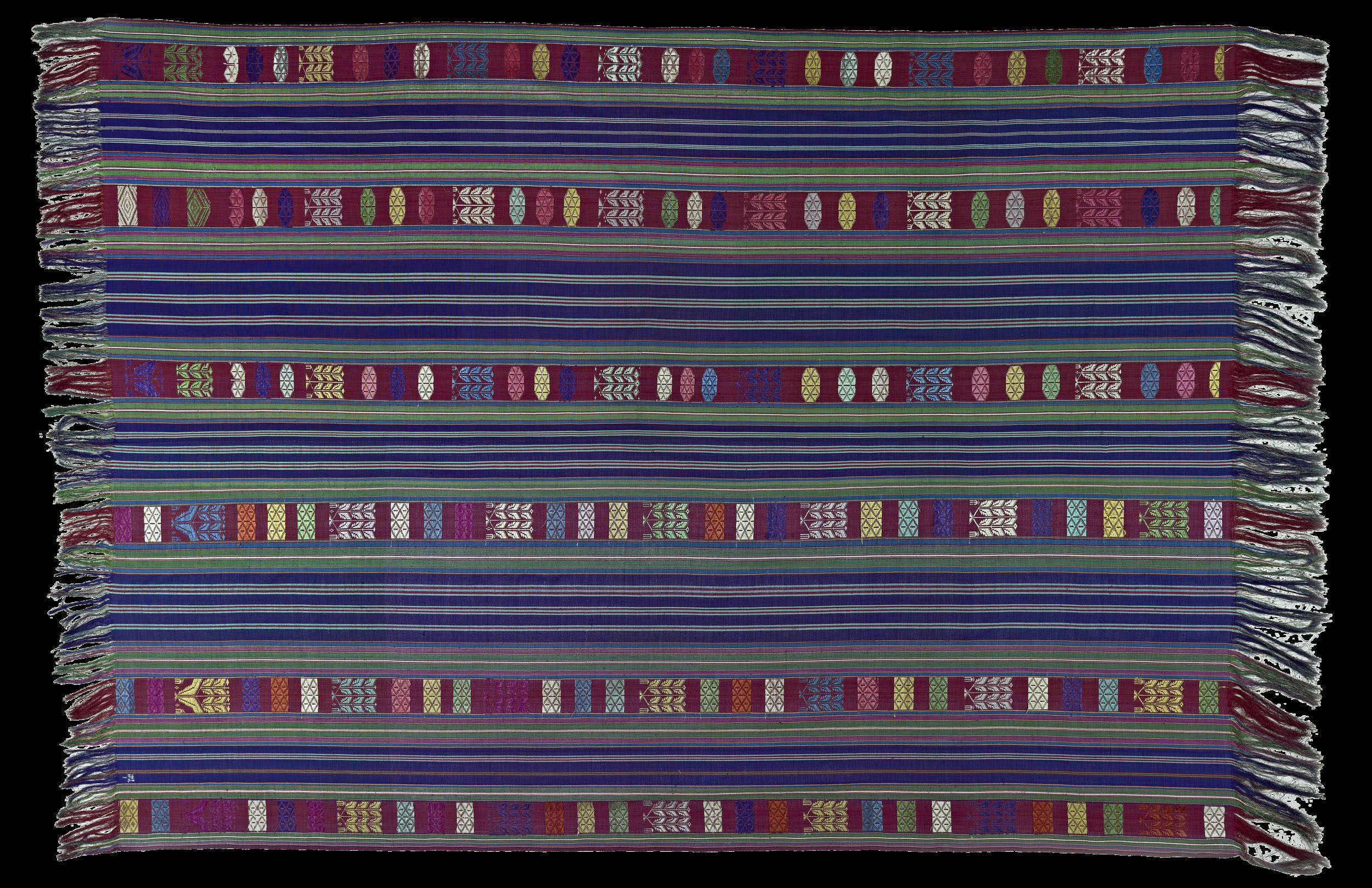 Silk textile (lamba akotofahana), 19th century (Merina peoples), woven and dyed silk, Madagascar, 225 x 147 cm (© The Trustees of the British Museum, London)