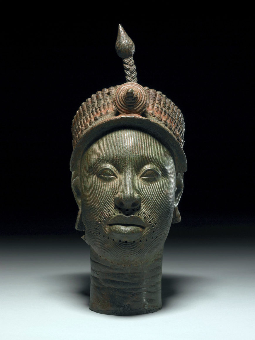 Ife head: Brass head of a ruler, 1300–1450, brass, made in Ife, 35 cm high (© Trustees of the British Museum)