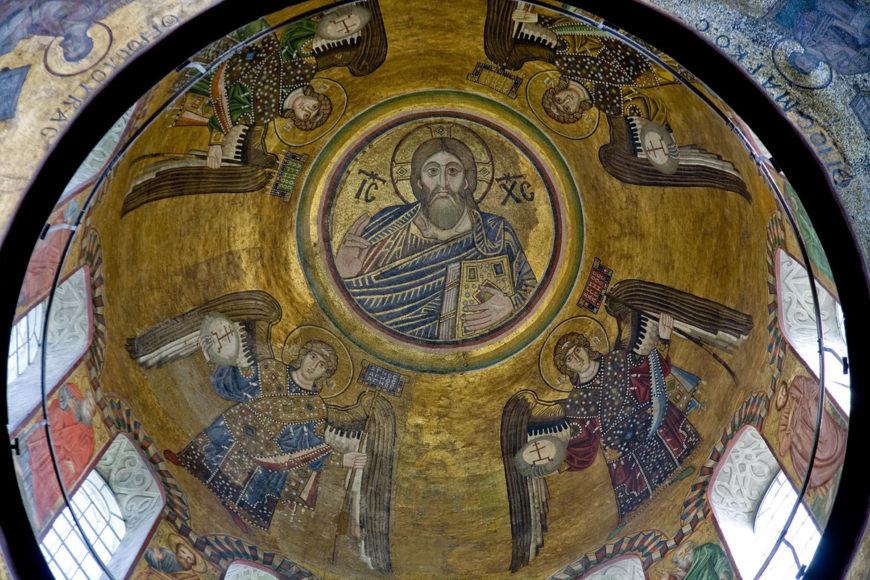Dome mosaics, St. Sophia, Kyiv, c. 1037 (photo © <a href="http://st-sophia.com.ua/fotoekspeditsii/mozaiki-sofii-kievskoj.html">Archimandrite Seraphim</a>)