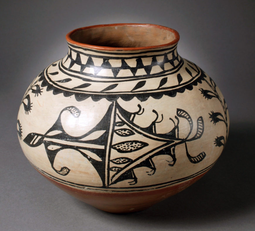Unidentified San Ildefonso artist, Jar, c. 1890s, clay and paint , 31.75 cm in diameter (Denver Art Museum)
