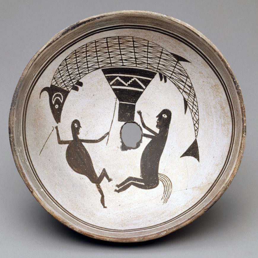 Bowl, Mogollon (Mimbres), 1100–1400, clay, slip, paint, 10.2 x 26.7 cm (Detroit Institute of Arts)