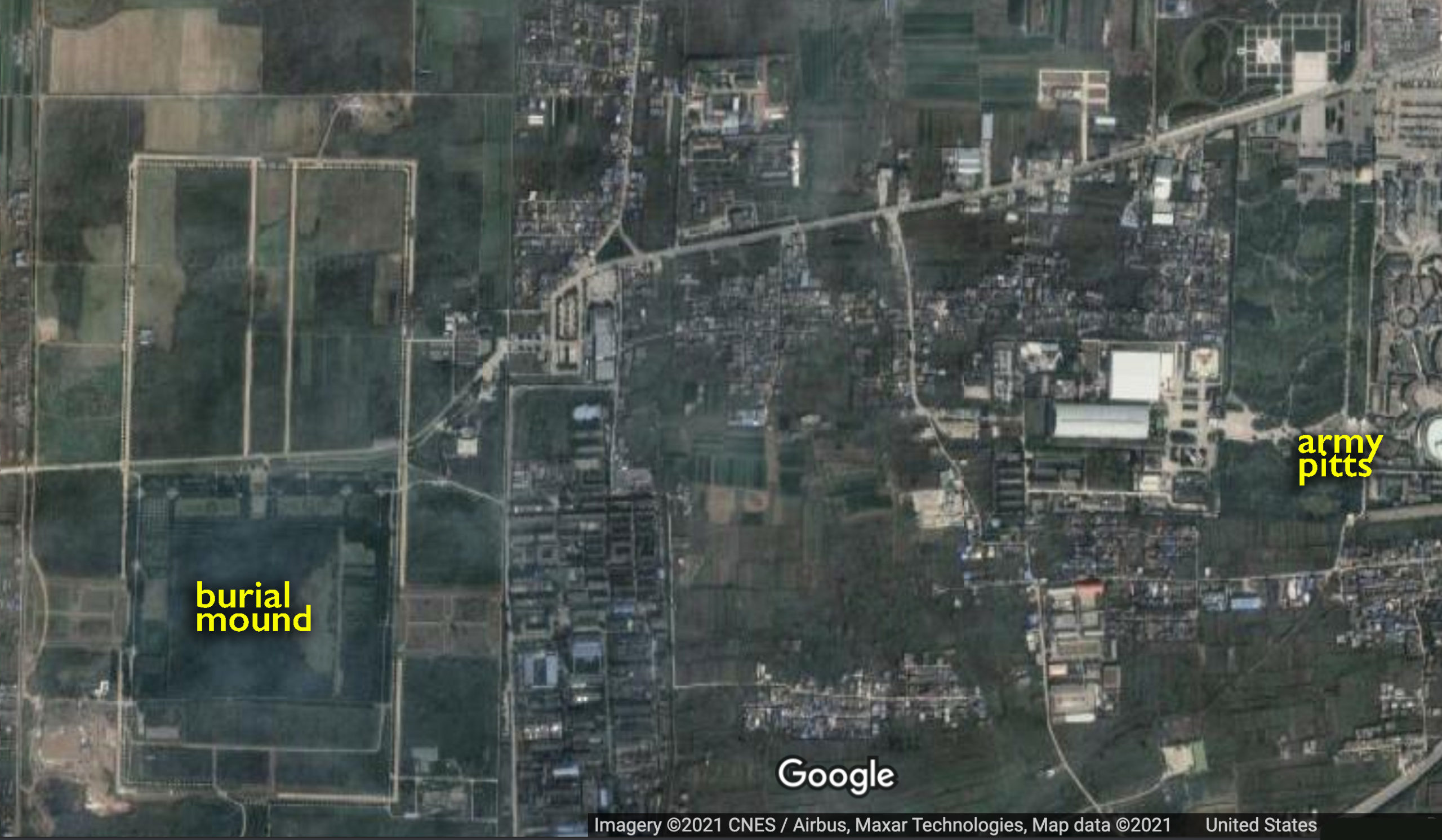 An idea of the size of the complex can be gained when viewing the pyramid-shaped tumulus and the Army Pits, currently the site of the Museum of the Tomb of the First Emperor, which are 1.22 km/0.75 miles away from each other (underlying map © Google)