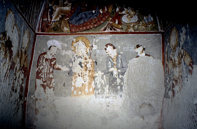Portrait of the donor, Theognostos (left) , wearing a turban, middle Byzantine, ca. 1050, wall painting, Çarikli kilise, Göreme (Cappadocia), Turkey (photo: © Robert Ousterhout)