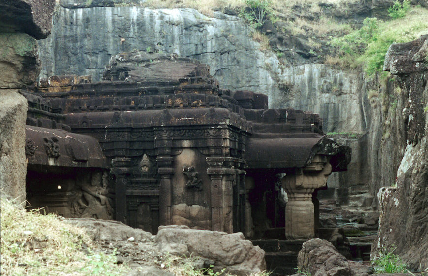 Jain Chhota Kailasa (Cave 30), ca. early 9th century, Ellora (Photo: Lisa N. Owen)