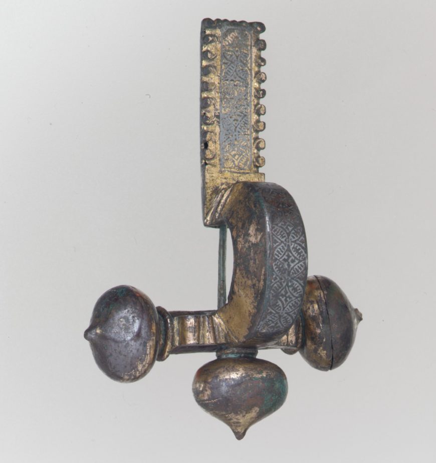 Fibula, Roman-Byzantine, second half A.D. 4th century, gilt copper alloy with niello inlay, c. 9 x 6 x 3 cm (<a href="https://www.metmuseum.org/art/collection/search/470294">The Metropolitan Museum of Art</a>)