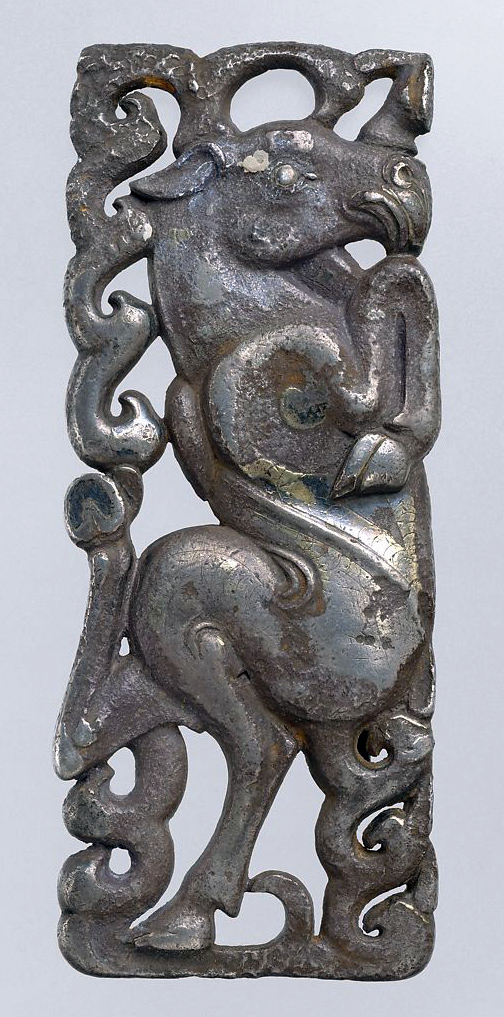 Gilt.silver belt plaque of mythological creature, 3rd century BC, North China H. 5 in. (12.7 cm); W. 2 in. (5.1 cm), Metropolitan Museum of Art