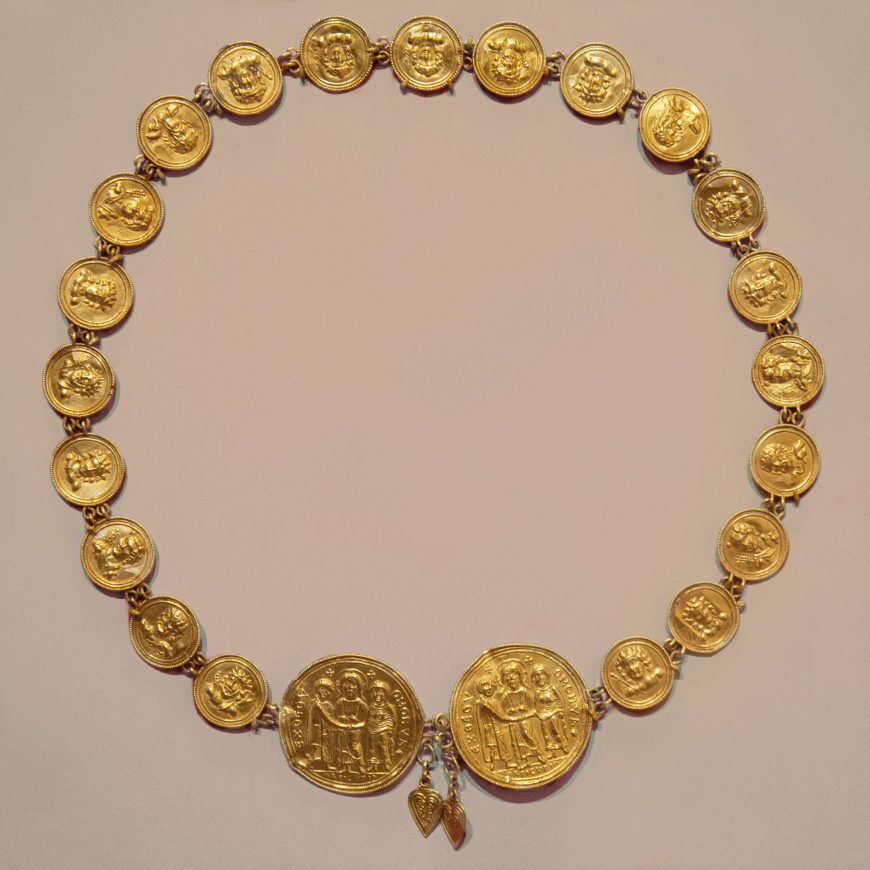 Marriage Belt, Byzantine, late 6th–early 7th century, gold, 4.8 x 75.5 cm (photo: <a href="https://flic.kr/p/2me3Vt8">byzantologist</a>, CC BY-NC-SA 2.0)