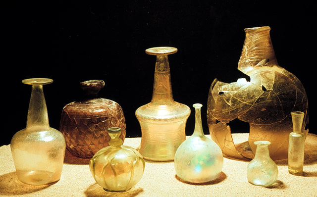 Glassware recovered from the Serçe Limanı shipwreck off the coast of Turkey, eleventh century (© <a href="https://nauticalarch.org/projects/serce-limani-shipwreck-excavation/">Institute of Nautical Archaeology</a>)