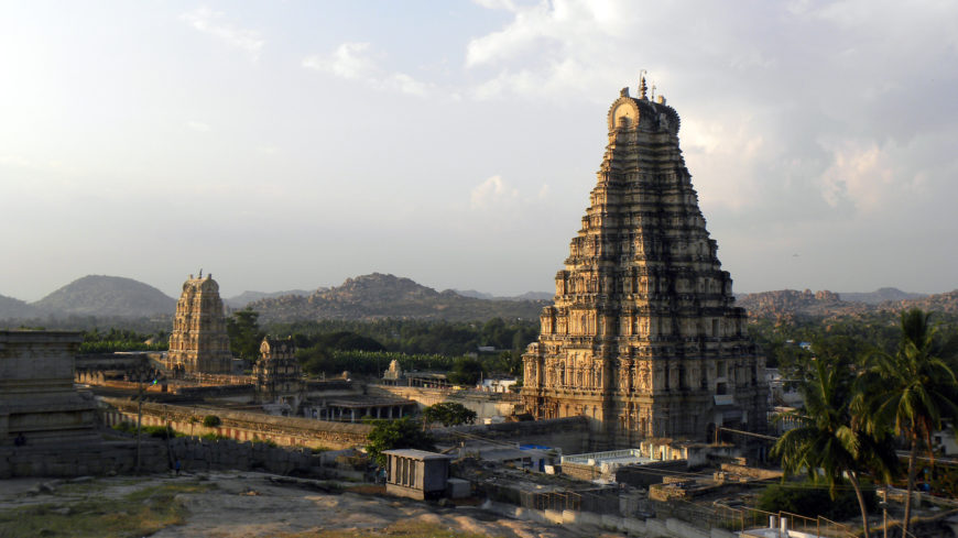 Virupaksha temple, founded in the thirteenth century and enlarged in 1509–10 for Krishnadevaraya’s coronation, in the city of Vijayanagara (photo: Saranya Ghosh, CC BY-SA 3.0)