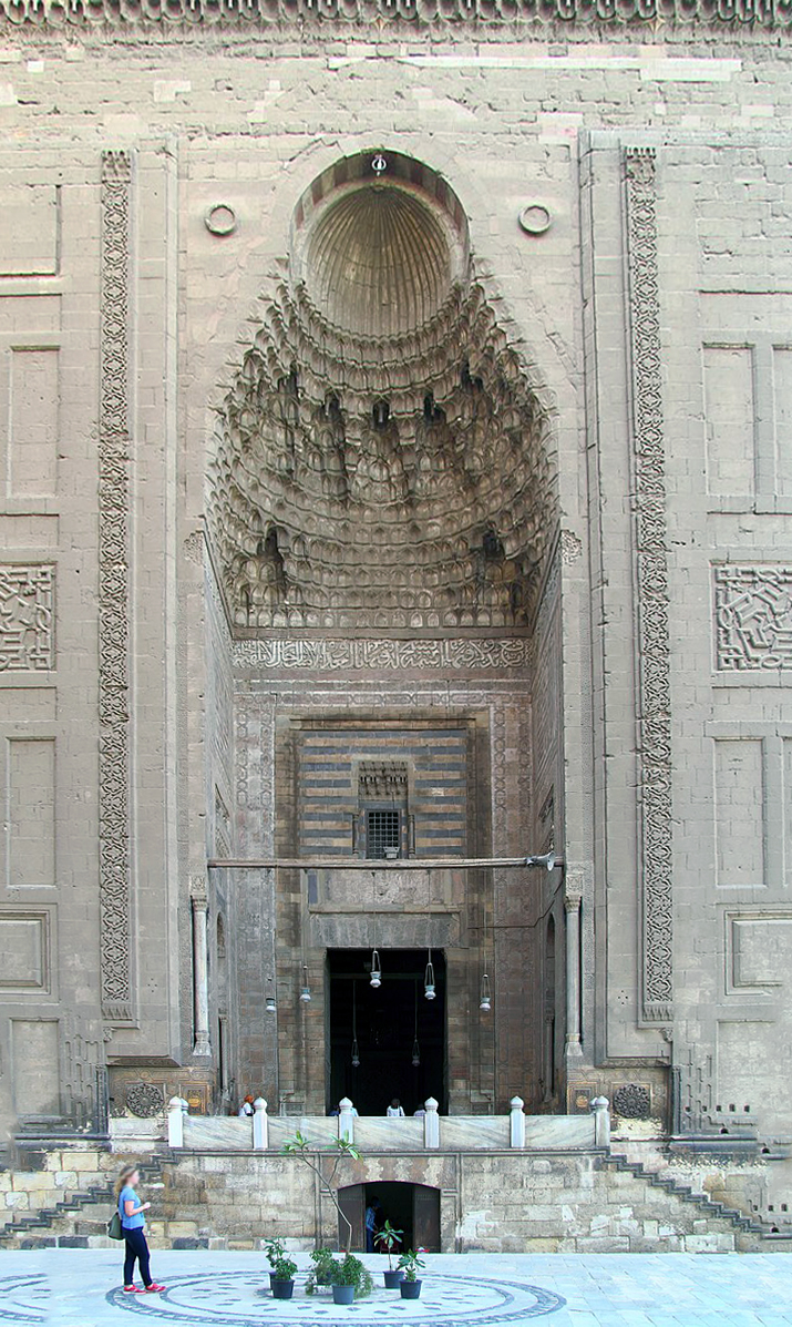Main entrance, Plan of the madrasa and Friday Mosque of Sultan Hasan, 1356–1363/758–764 AH, Cairo, Egypt (photo: Djehouty, CC BY-SA 4.0)