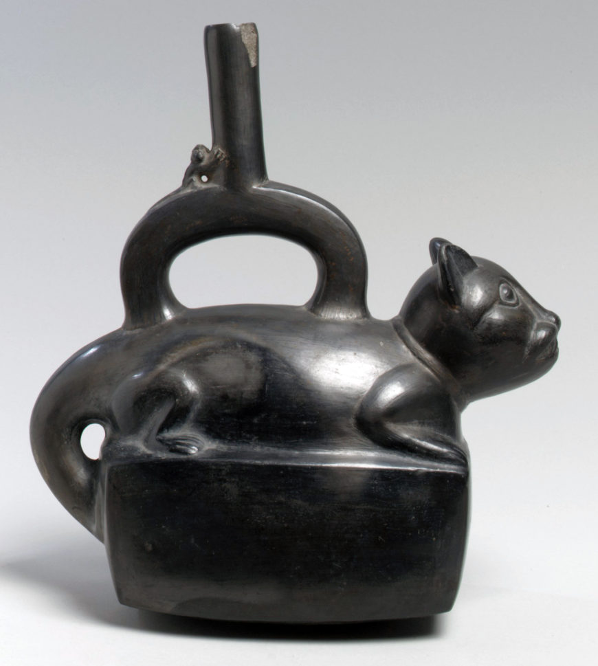 Chimú, Feline Bottle, 12th-15th c., ceramic, Metropolitan Museum of Art