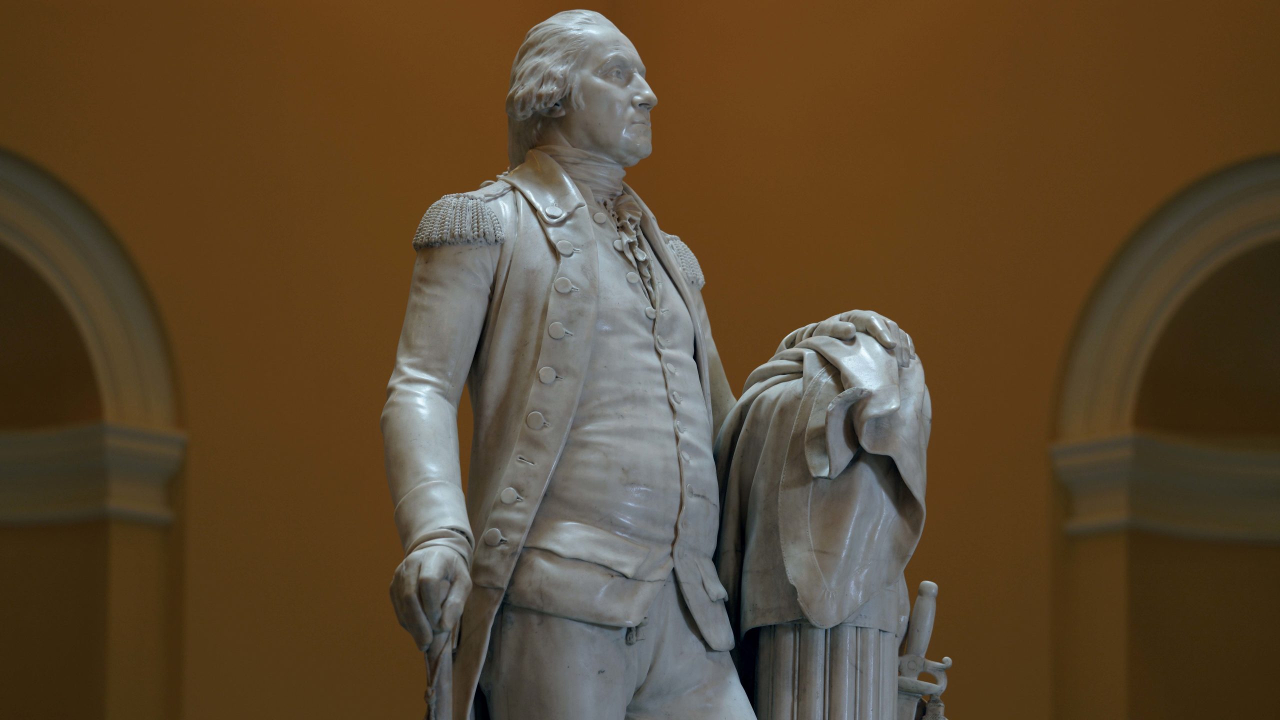 Jean-Antoine Houdon, George Washington, 1788–92, marble, 6' 2" high (State Capitol, Richmond, Virginia, photo: Steven Zucker, CC BY-NC-SA 2.0)