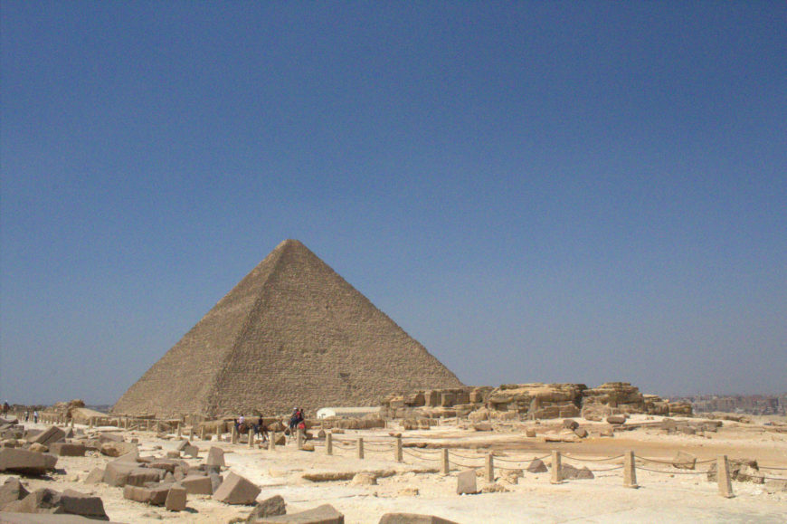 Pyramid of Khufu, c. 2551–2528 B.C.E. (photo: Hungarian Snow, CC BY-SA 2.0)