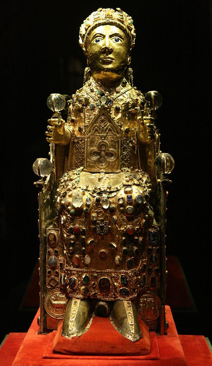 Reliquary statue of Sainte-Foy (Saint Faith), late 10th to early 11th century with later additions, gold, silver gilt, jewels, and cameos over a wooden core, 33 1/2 inches (Treasury, Sainte-Foy, Conques) (photo: Holly Hayes, CC BY-NC 2.0)