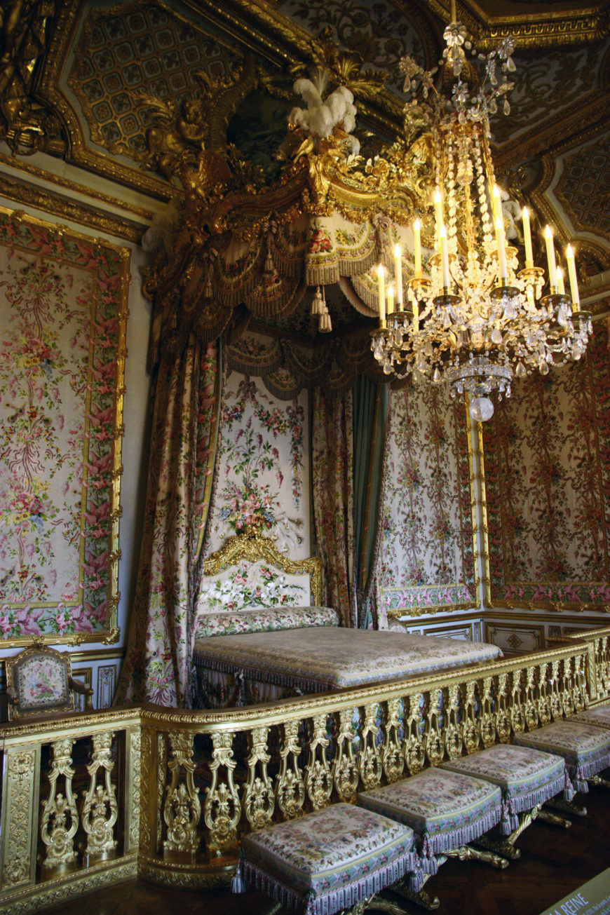 Queen's bed chamber, Versailles (photo: Scott SM, CC BY-NC 2.0)