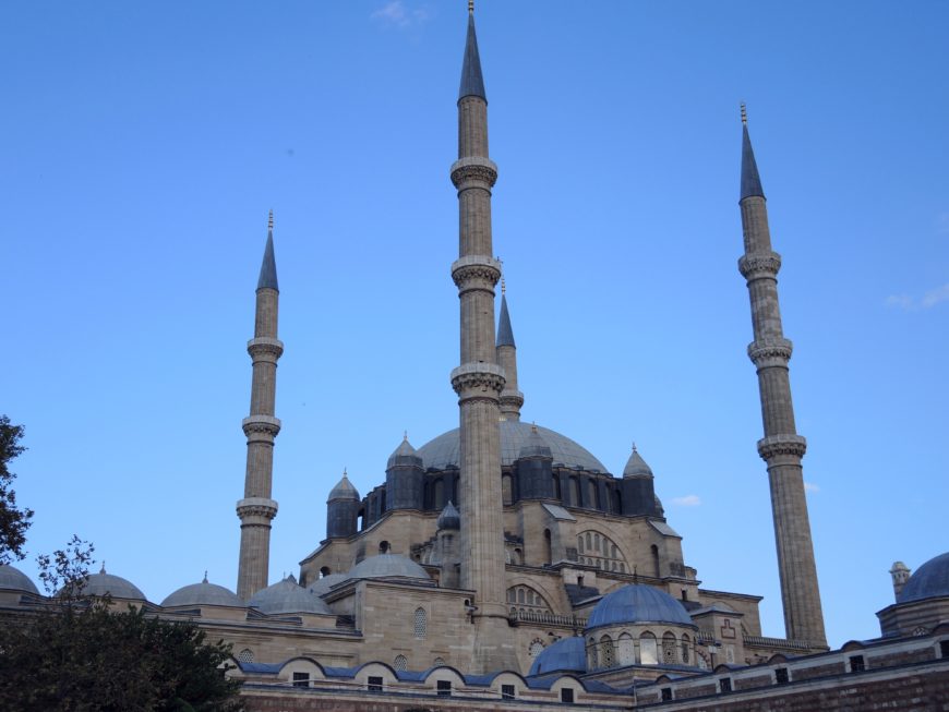 Mimar Sinan, Mosque of Selim II, Edirne, Turkey, 1568–75 (photo: Güldem Üstün, CC BY 2.0)