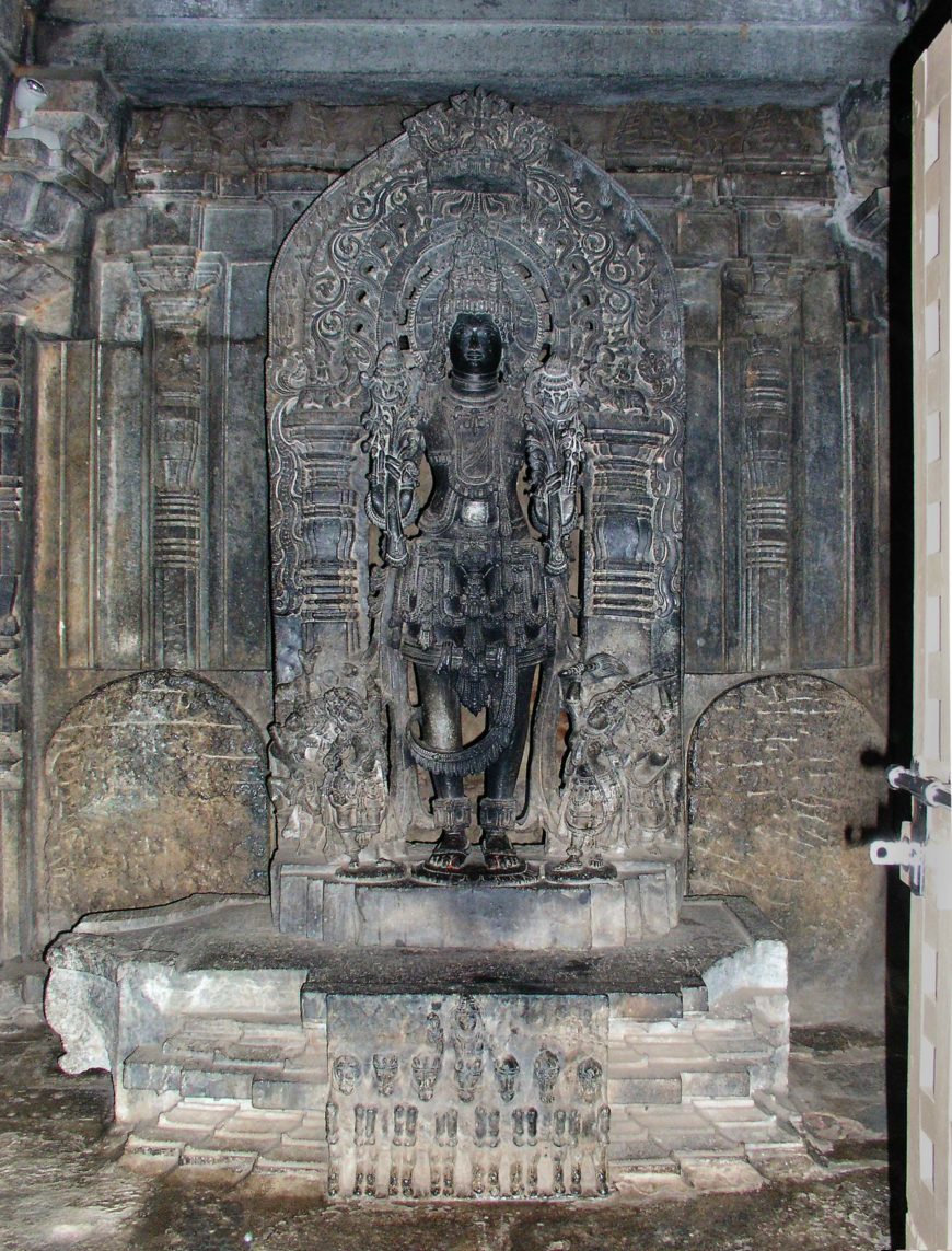 Surya enshrined behind the southern Nandi