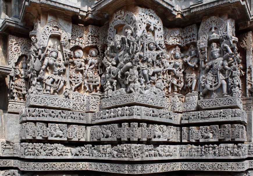 Hoysaleshvara temple, southwest, section of exterior wall (photo: Katherine Kasdorf)