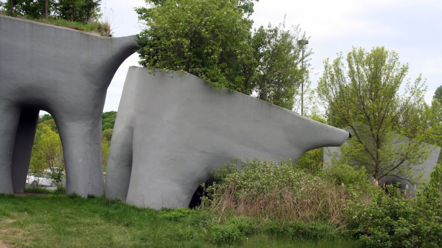 Noel Harding, The Elevated Wetlands, 1997–98, Taylor Creek Park, Toronto (photo: Robert Taylor, CC BY 2.0)