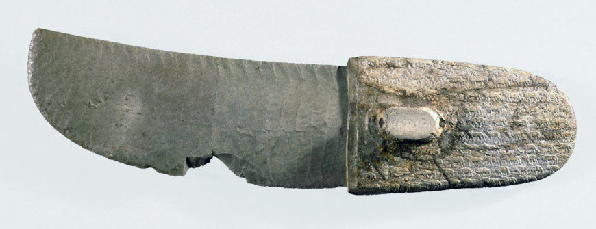 Ritual knife, c. 3300–3100 B.C.E., Pre-dynastic period, flint, elephant ivory, excavated Abu Zaidan, Egypt (Brooklyn Museum)