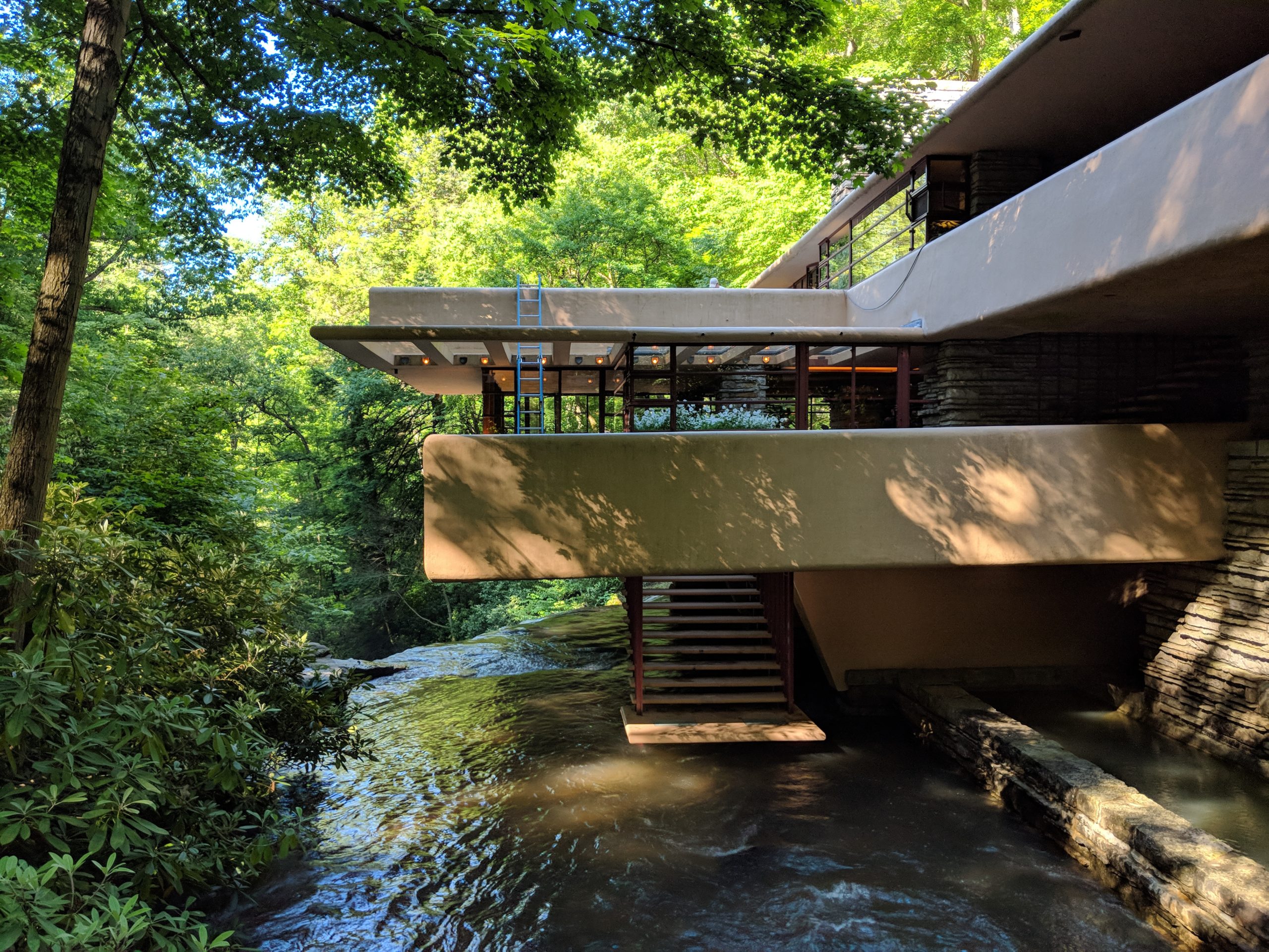 From Frank Lloyd Wright to Frank Gehry Makers of Modern Architecture
