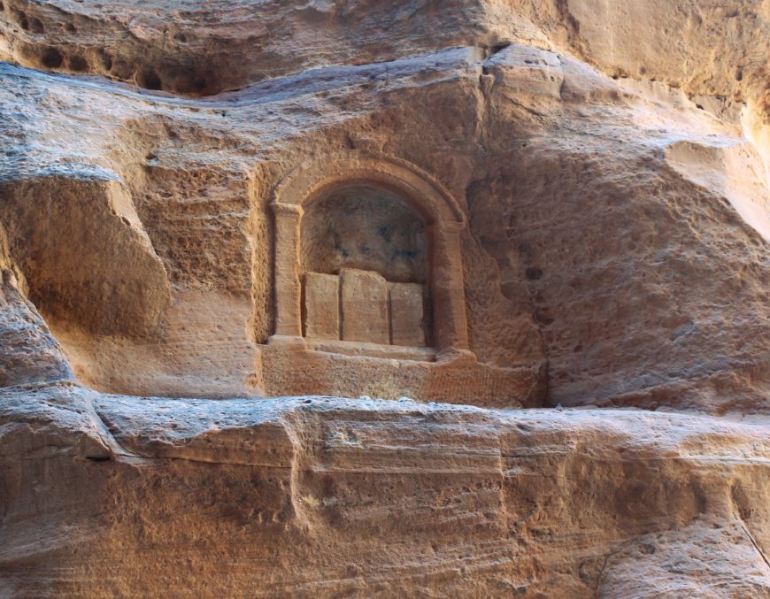 Betyls in a niche in the Siq canyon at Petra (photo: Otto Nieminen/Manar al-Athar)