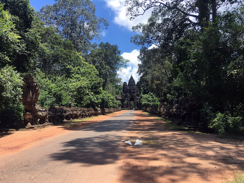 Victory Gate, Angkor Thom (photo: Christophe95, CC BY-SA 4.0)