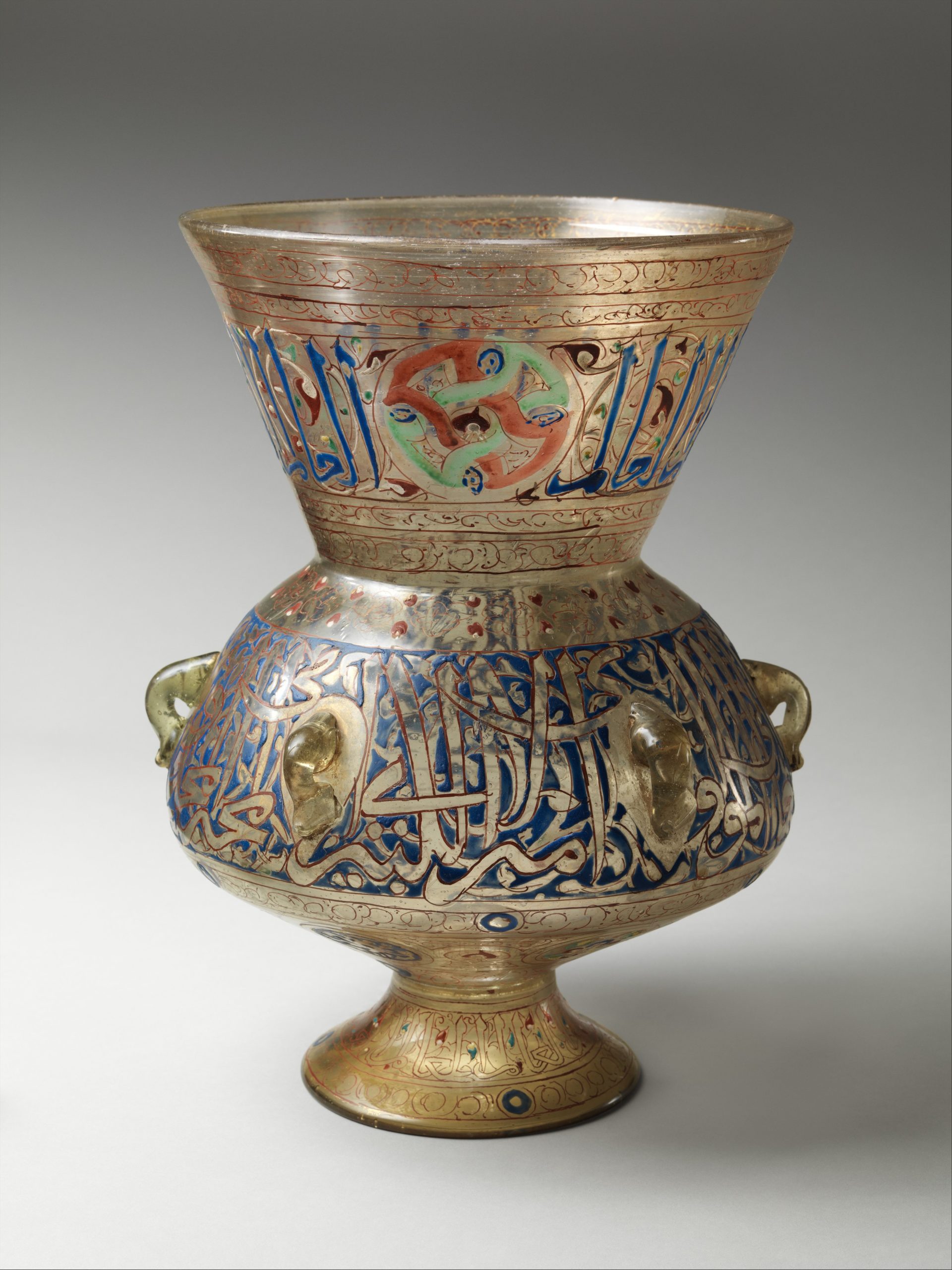 Mosque lamp, 14th century, Egypt or Syria, blown glass, enamel, gilding, 31.8 x 23.2 cm (Metropolitan Museum of Art)